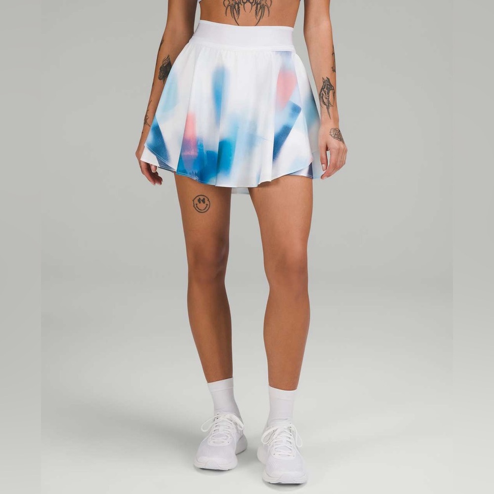 Lululemon Court Rival High-Rise Skirt
*LONG - Baseline Wash Print Multi